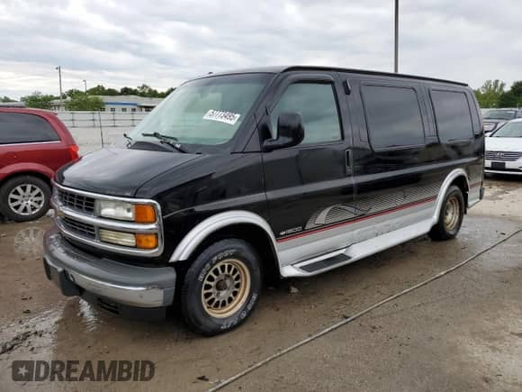 2000 Chevrolet Express Cargo YF7 with VIN 1GBFG15R1Y1213035, listed as a Copart auction lot 57773495 with 317,263 mi miles and Non repairable. Bid and sale history available at DreamBid. Image 1.