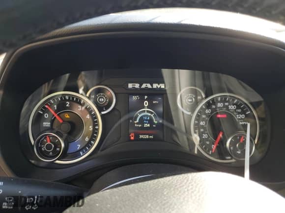 2020 Ram 1500 Big Horn z VIN 1C6RRFBG6LN346059, wystawiony jako Copart lot #74730194 z przebiegiem 39 228 mil mil oraz Szkoda całkowita • Salvage title. Historia ofert i sprzedaży dostępna na DreamBid. Obrazek 9.