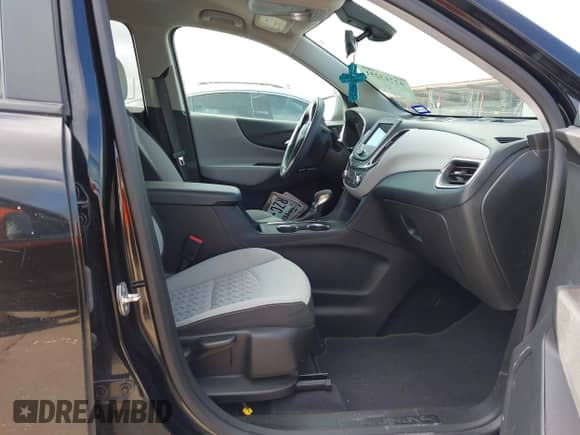 2022 Chevrolet Equinox LS z VIN 2GNAXHEV6N6135931, wystawiony jako IAAI lot #42713251 z przebiegiem 118 056 mil mil oraz . Historia ofert i sprzedaży dostępna na DreamBid. Obrazek 5.