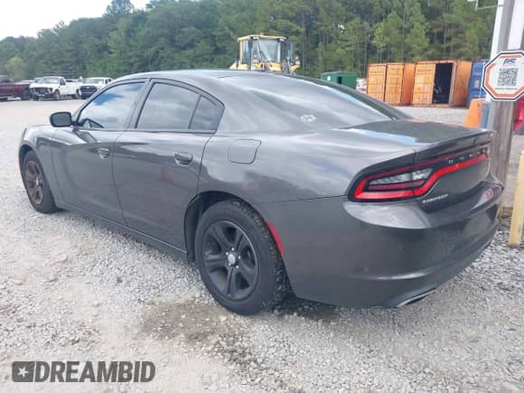 2020 Dodge Charger SXT z VIN 2C3CDXBG9LH140668, wystawiony jako IAAI lot #43375223 z przebiegiem 110 675 mil mil oraz . Historia ofert i sprzedaży dostępna na DreamBid. Obrazek 3.