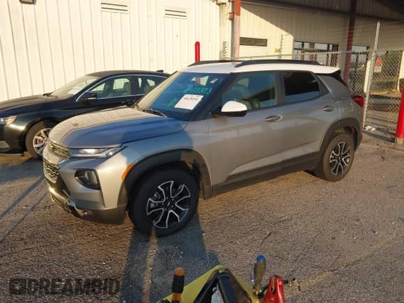 2023 Chevrolet TrailBlazer ACTIV with VIN KL79MVSLXPB144165, listed as a IAAI auction lot 40429293 with 8,917 mi miles and . Bid and sale history available at DreamBid. Image 2.