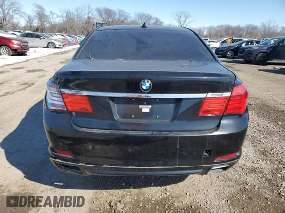 2011 BMW 7 Series с VIN WBAKX6C57BC197133, выставлен на аукционе Copart как лот 45915455 с пробегом Не указан миль и Списание • Salvage title. История ставок и продаж доступна на DreamBid. Изображение 6.