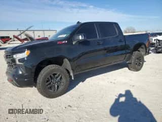 2022 Chevrolet Silverado 1500 LT Trail Boss z VIN 3GCUDFETXNG522679, wystawiony jako Copart lot #46311095 z przebiegiem 50 531 mil mil oraz Szkoda całkowita • Salvage title. Historia ofert i sprzedaży dostępna na DreamBid. Obrazek 1.