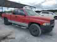 2000 Dodge 1500 z VIN 3B7HC12Z6YG127399, wystawiony jako Copart lot #72203464 z przebiegiem 177 592 mil mil oraz Szkoda całkowita • Salvage title. Historia ofert i sprzedaży dostępna na DreamBid. Obrazek 4.