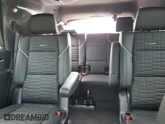 2024 Cadillac Escalade AWD V-Series с VIN 1GYS4HK92RR125835, выставлен на аукционе Copart как лот 60098455 с пробегом 10 416 миль миль и Списание • Salvage title. История ставок и продаж доступна на DreamBid. Изображение 10.