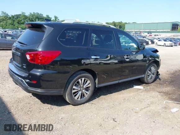 2019 Nissan Pathfinder SL with VIN 5N1DR2MM4KC597313, listed as a IAAI auction lot 42913860 with 238,474 mi miles and . Bid and sale history available at DreamBid. Image 4.