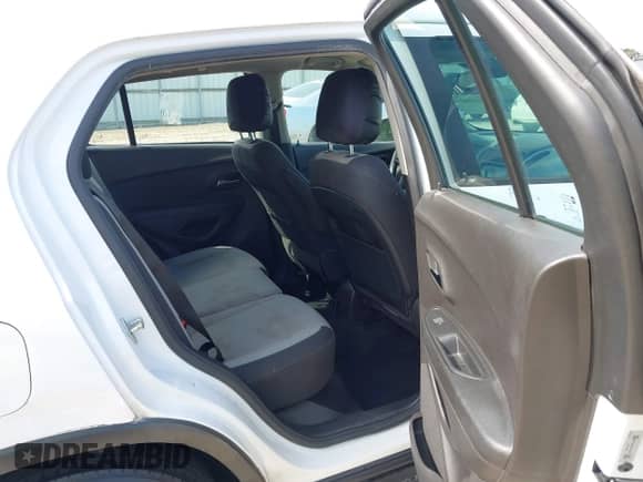 2016 Chevrolet Trax LS с VIN 3GNCJKSB4GL257980, выставлен на аукционе IAAI как лот 43070085 с пробегом 167 734 миль миль и . История ставок и продаж доступна на DreamBid. Изображение 8.