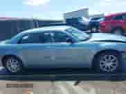 2009 Chrysler 300 Touring с VIN 2C3LA53VX9H565920, выставлен на аукционе IAAI как лот 42303638 с пробегом 153 515 миль миль и . История ставок и продаж доступна на DreamBid. Изображение 13.