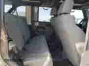 2008 Jeep Wrangler Unlimited Rubicon z VIN 1J8GA69198L550682, wystawiony jako Copart lot #57333575 z przebiegiem 176 224 mil mil oraz Szkoda całkowita • Salvage title. Historia ofert i sprzedaży dostępna na DreamBid. Obrazek 10.