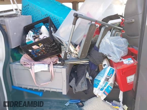 2004 Chevrolet Express Passenger z VIN 1GAHG39UX41231566, wystawiony jako IAAI lot #41784063 z przebiegiem Nie podano mil oraz . Historia ofert i sprzedaży dostępna na DreamBid. Obrazek 8.