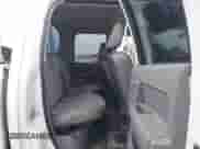 2007 Dodge 1500 ST z VIN 1D7HU18P57J590379, wystawiony jako IAAI lot #41753511 z przebiegiem 208 080 mil mil oraz . Historia ofert i sprzedaży dostępna na DreamBid. Obrazek 8.