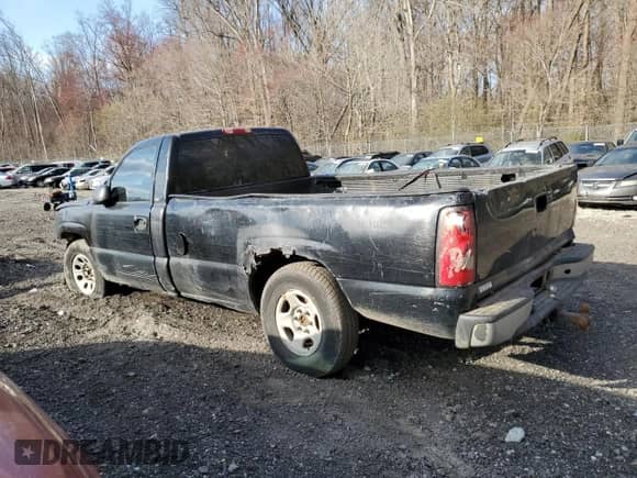 2005 Chevrolet Silverado 1500 z VIN 1GCEC14X05Z224219, wystawiony jako Copart lot #49984315 z przebiegiem Nie podano mil oraz Szkoda całkowita • Salvage title. Historia ofert i sprzedaży dostępna na DreamBid. Obrazek 2.