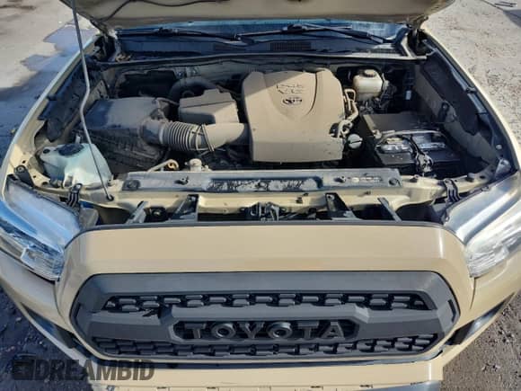 2017 Toyota Tacoma SR5 with VIN 3TMCZ5AN4HM095519, listed as a Copart auction lot 85329645 with 86,496 mi miles and Salvage title. Bid and sale history available at DreamBid. Image 11.