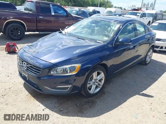 2015 Volvo S60 T5 Platinum с VIN YV1612TMXF2360756, выставлен на аукционе IAAI как лот 42812479 с пробегом 147 289 миль миль и . История ставок и продаж доступна на DreamBid. Изображение 17.