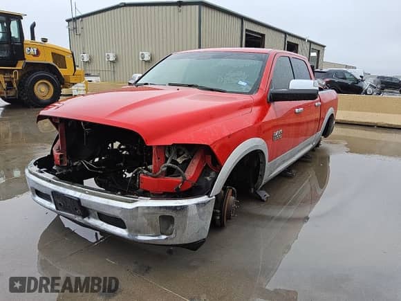 2017 Ram 1500 Laramie z VIN 1C6RR6NGXHS833334, wystawiony jako Copart lot #79221364 z przebiegiem 172 282 mil mil oraz Czysty tytuł • Clean title. Historia ofert i sprzedaży dostępna na DreamBid. Obrazek 1.