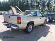 2005 GMC Sierra 1500 Work Truck z VIN 1GTEC14X75Z329484, wystawiony jako IAAI lot #42024970 z przebiegiem 193 068 mil mil oraz . Historia ofert i sprzedaży dostępna na DreamBid. Obrazek 4.