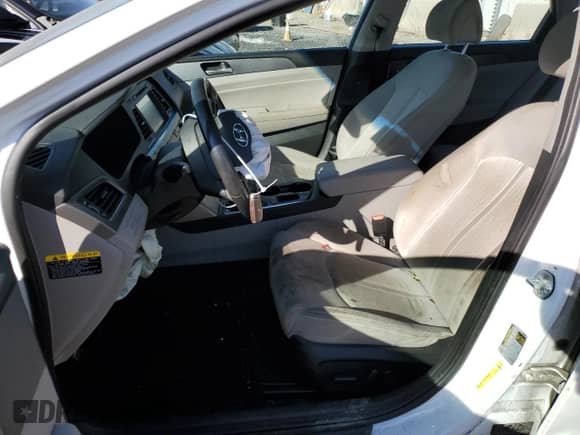 2017 Hyundai Sonata with VIN KMHE14L25HA065208, listed as a Copart auction lot 82573664 with 133,161 mi miles and Salvage title. Bid and sale history available at DreamBid. Image 7.