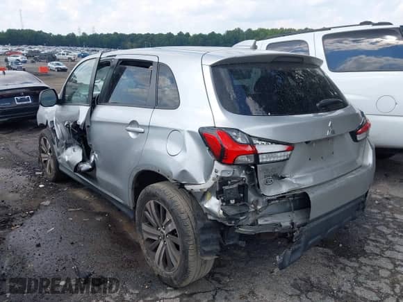 2021 Mitsubishi Outlander ES z VIN JA4ARUAU4MU022370, wystawiony jako IAAI lot #43128868 z przebiegiem 154 821 mil mil oraz . Historia ofert i sprzedaży dostępna na DreamBid. Obrazek 3.