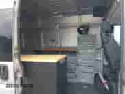 2021 Ram ProMaster z VIN 3C6ERVDG6ME500703, wystawiony jako IAAI lot #41428518 z przebiegiem 70 746 mil mil oraz . Historia ofert i sprzedaży dostępna na DreamBid. Obrazek 8.