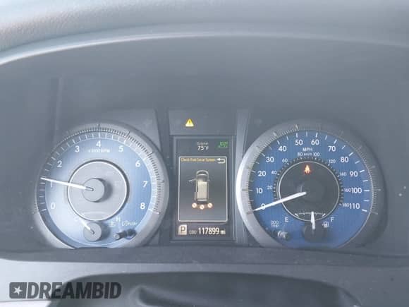 2019 Toyota Sienna Limited Premium z VIN 5TDDZ3DC9KS225532, wystawiony jako IAAI lot #43422558 z przebiegiem 117 889 mil mil oraz . Historia ofert i sprzedaży dostępna na DreamBid. Obrazek 7.