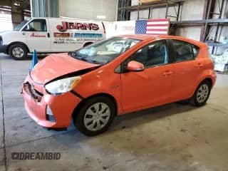 2013 Toyota Prius Two с VIN JTDKDTB32D1055068, выставлен на аукционе Copart как лот 83802535 с пробегом Не указан миль и Списание • Salvage title. История ставок и продаж доступна на DreamBid. Изображение 1.