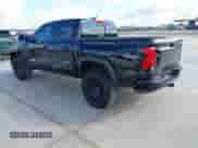 2024 Chevrolet Colorado 4WD Trail Boss с VIN 1GCPTEEK2R1309151, выставлен на аукционе IAAI как лот 43079047 с пробегом 10 366 миль миль и . История ставок и продаж доступна на DreamBid. Изображение 3.