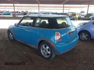 2008 MINI Hardtop with VIN WMWMF33538TU66389, listed as a IAAI auction lot 42558735 with 151,041 mi miles and . Bid and sale history available at DreamBid. Image 3.