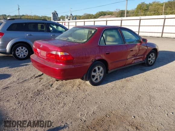 2000 Honda Accord SE with VIN JHMCG5671YC015450, listed as a IAAI auction lot 43412014 with 228,259 mi miles and . Bid and sale history available at DreamBid. Image 4.