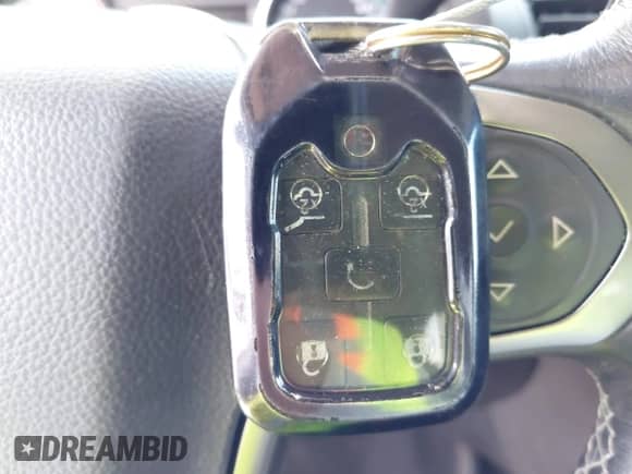 2018 Chevrolet Tahoe LT z VIN 1GNSCBKC7JR259902, wystawiony jako IAAI lot #42257912 z przebiegiem 113 106 mil mil oraz . Historia ofert i sprzedaży dostępna na DreamBid. Obrazek 11.