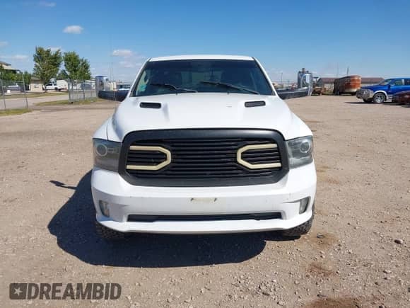 2013 Ram 1500 Sport z VIN 1C6RR7MT2DS509499, wystawiony jako IAAI lot #43159453 z przebiegiem 163 043 mil mil oraz . Historia ofert i sprzedaży dostępna na DreamBid. Obrazek 12.