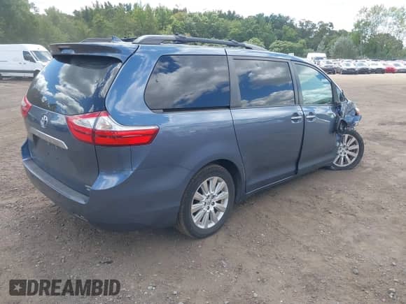 2015 Toyota Sienna Limited with VIN 5TDDK3DCXFS120752, listed as a IAAI auction lot 43095637 with 151,423 mi miles and . Bid and sale history available at DreamBid. Image 4.