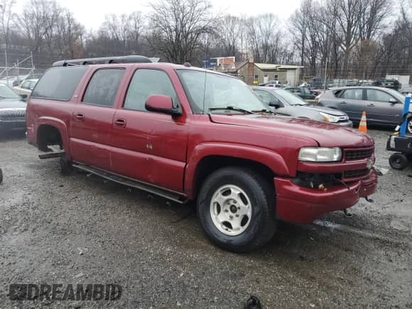 2005 Chevrolet Suburban LS with VIN 3GNFK16Z15G262541, listed as a Copart auction lot 82998944 with Not provided miles and Salvage title. Bid and sale history available at DreamBid. Image 4.