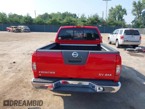 2011 Nissan Frontier Pro-4X with VIN 1N6AD0CW2BC407339, listed as a IAAI auction lot 42950982 with 125,709 mi miles and . Bid and sale history available at DreamBid. Image 17.