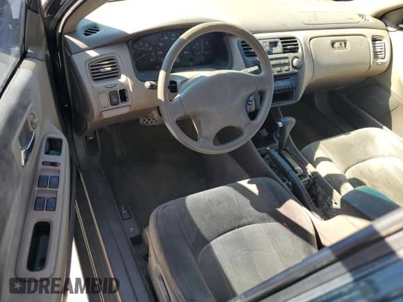 2000 Honda Accord LX с VIN 1HGCG1649YA047852, выставлен на аукционе Copart как лот 68361195 с пробегом 182 254 миль миль и Списание • Salvage title. История ставок и продаж доступна на DreamBid. Изображение 8.