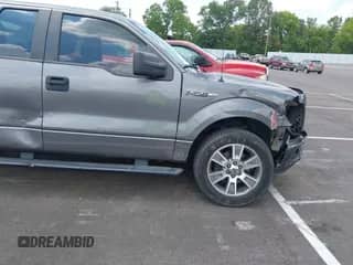 2014 Ford F-150 XL z VIN 1FTEX1CM4EKF42963, wystawiony jako IAAI lot #42593646 z przebiegiem 143 409 mil mil oraz . Historia ofert i sprzedaży dostępna na DreamBid. Obrazek 1.