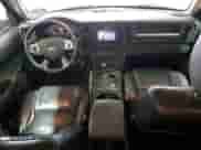 2008 Jeep Commander Limited с VIN 1J8HG58288C135831, выставлен на аукционе Copart как лот 65043585 с пробегом 150 345 миль миль и Списание • Salvage title. История ставок и продаж доступна на DreamBid. Изображение 8.