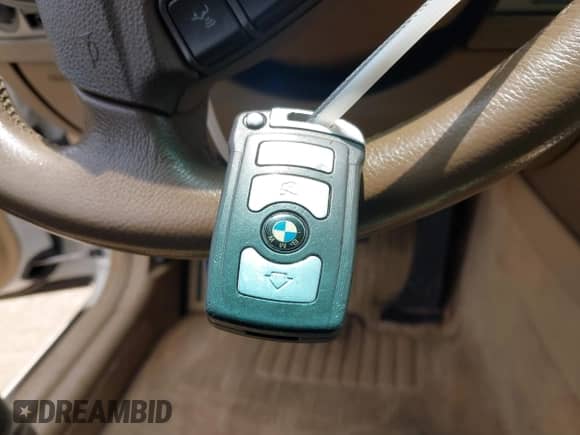 2008 BMW 7 Series 750i with VIN WBAHL835X8DT14305, listed as a IAAI auction lot 42274934 with 96,366 mi miles and . Bid and sale history available at DreamBid. Image 11.