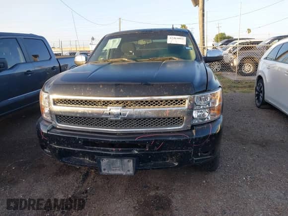 2011 Chevrolet Silverado 1500 LT z VIN 1GCRCSE08BZ276587, wystawiony jako IAAI lot #42464061 z przebiegiem 134 318 mil mil oraz . Historia ofert i sprzedaży dostępna na DreamBid. Obrazek 13.