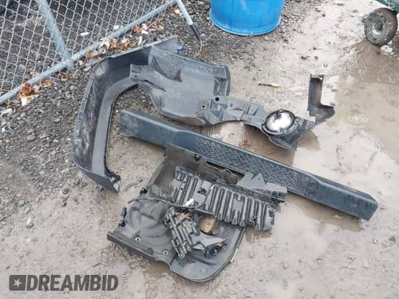 2014 Jeep Wrangler Sport z VIN 1C4AJWAG1EL327481, wystawiony jako IAAI lot #43527216 z przebiegiem 162 278 mil mil oraz . Historia ofert i sprzedaży dostępna na DreamBid. Obrazek 12.