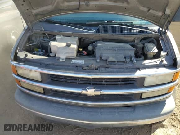 1999 Chevrolet City Express Cargo с VIN 1GCHG39R8X1039196, выставлен на аукционе Copart как лот 77383514 с пробегом 307 105 миль миль и Списание • Salvage title. История ставок и продаж доступна на DreamBid. Изображение 12.