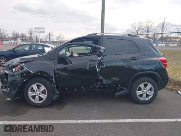 2022 Chevrolet Trax LT с VIN KL7CJPSM6NB519002, выставлен на аукционе IAAI как лот 41237484 с пробегом Не указан миль и . История ставок и продаж доступна на DreamBid. Изображение 14.