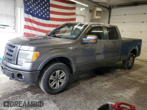 2010 Ford F-150 XL с VIN 1FTFW1EV6AFA43551, выставлен на аукционе Copart как лот 90404175 с пробегом 227 635 миль миль и Чистый • Clean title. История ставок и продаж доступна на DreamBid. Изображение 1.