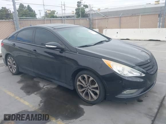 2014 Hyundai Sonata Limited z VIN 5NPEC4AB0EH930771, wystawiony jako IAAI lot #43000454 z przebiegiem 144 586 mil mil oraz . Historia ofert i sprzedaży dostępna na DreamBid. Obrazek 1.