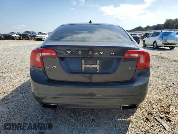 2015 Volvo S60 T5 Drive-E Premier with VIN YV140MFK0F1352395, listed as a Copart auction lot 80151995 with 152,034 mi miles and Salvage title. Bid and sale history available at DreamBid. Image 6.