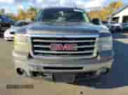 2013 GMC Sierra 1500 SLE z VIN 1GTR2VE7XDZ288664, wystawiony jako Copart lot #89510535 z przebiegiem 165 018 mil mil oraz Czysty tytuł • Clean title. Historia ofert i sprzedaży dostępna na DreamBid. Obrazek 5.