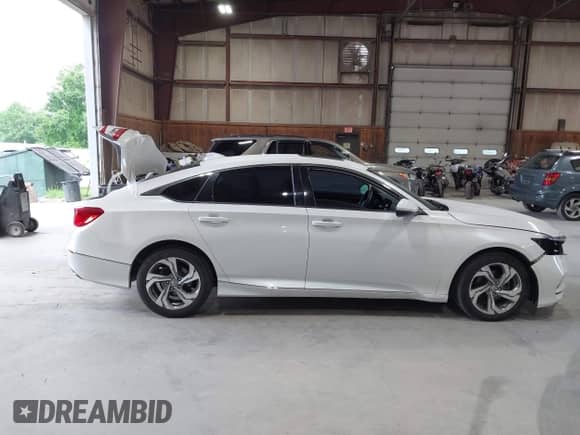 2018 Honda Accord EX-L с VIN 1HGCV1F62JA068281, выставлен на аукционе IAAI как лот 42696710 с пробегом 85 145 миль миль и . История ставок и продаж доступна на DreamBid. Изображение 13.