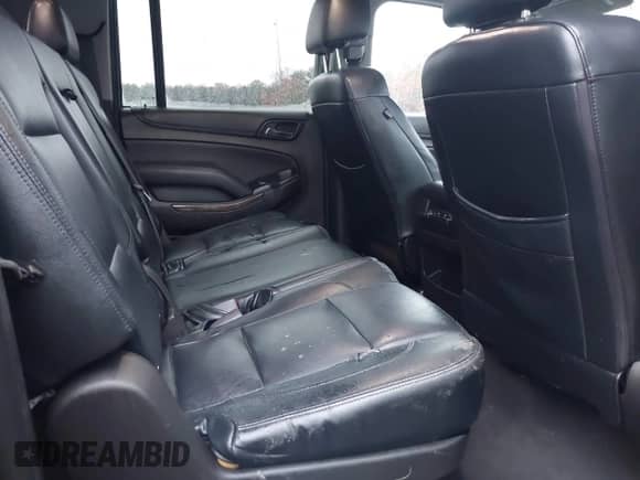 2019 Chevrolet Suburban LS z VIN 1GNSCGKC5KR321327, wystawiony jako IAAI lot #41069977 z przebiegiem 282 308 mil mil oraz . Historia ofert i sprzedaży dostępna na DreamBid. Obrazek 8.