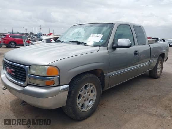2001 GMC Sierra 1500 SLE z VIN 2GTEC19T211132148, wystawiony jako IAAI lot #42563895 z przebiegiem 368 186 mil mil oraz . Historia ofert i sprzedaży dostępna na DreamBid. Obrazek 2.