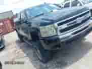 2011 Chevrolet Silverado 1500 LS z VIN 3GCPKREA3BG310821, wystawiony jako IAAI lot #42115265 z przebiegiem 72 891 mil mil oraz . Historia ofert i sprzedaży dostępna na DreamBid. Obrazek 1.
