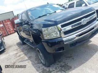 2011 Chevrolet Silverado 1500 LS z VIN 3GCPKREA3BG310821, wystawiony jako IAAI lot #42115265 z przebiegiem 72 891 mil mil oraz . Historia ofert i sprzedaży dostępna na DreamBid. Obrazek 1.